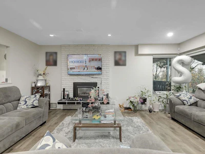 7985 Modesto Drive - 4