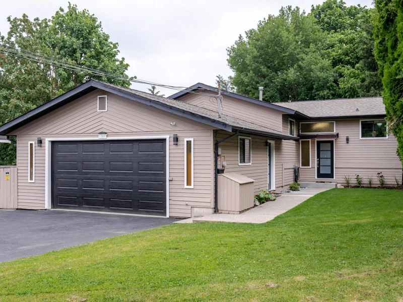33897 Walnut Avenue, Abbotsford BC V2S 2S2