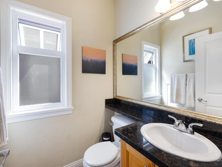 1930 Turner Street, Vancouver, BC, V5L 2A1 - 7