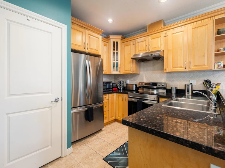 1930 Turner Street, Vancouver, BC, V5L 2A1 - 2