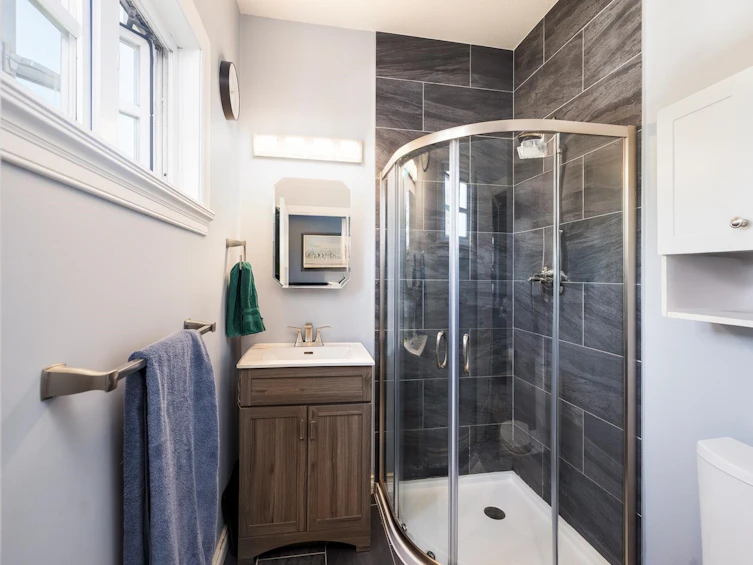 1930 Turner Street, Vancouver, BC, V5L 2A1 - 13