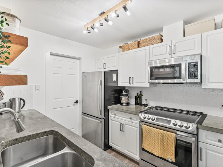 404-12206 224 Street, Maple Ridge, BC, V2X 6B8 - 3
