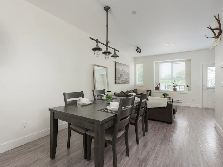 8-9989 240a Street, Maple Ridge, BC, V2W 1Z9 - 9
