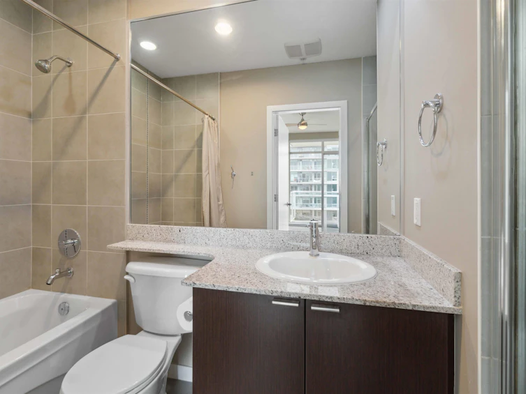 1904-39 Sixth Street, New Westminster, BC, V3L 0B3 - 17
