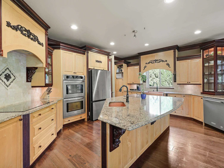 19695 71 Avenue, Langley, BC, V2Y 2Z7 - 8