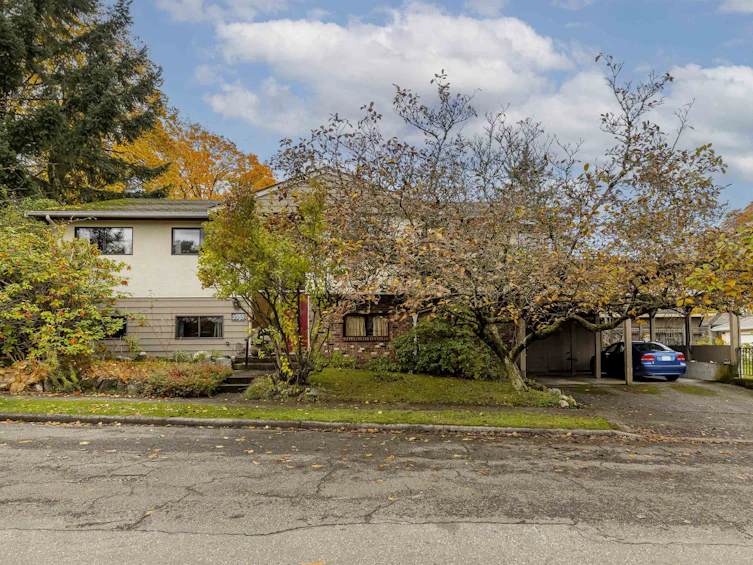 3555 Quadra Street, Vancouver, BC, V6S 2K9 - 3