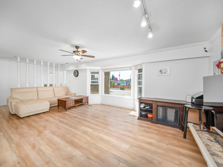 2011 Paulus Crescent, Burnaby, BC, V5A 2M2 - 7