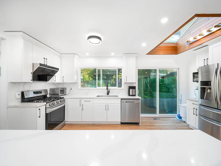 2011 Paulus Crescent, Burnaby, BC, V5A 2M2 - 13