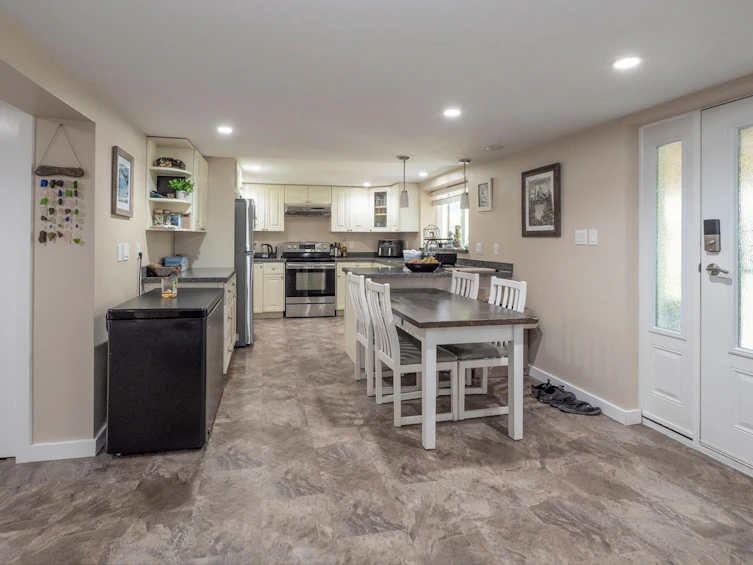 430 Aldersprings Road, Gibsons, BC, V0N 1V0 - 16
