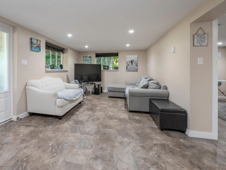 430 Aldersprings Road, Gibsons, BC, V0N 1V0 - 19