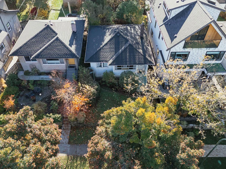 2616 E 4th Avenue, Vancouver, BC, V5M 1K4 - 8