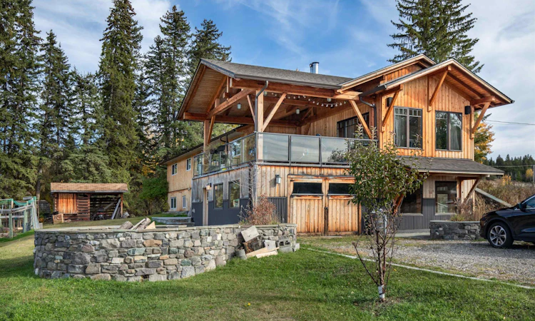 1325 Chimney Valley Road