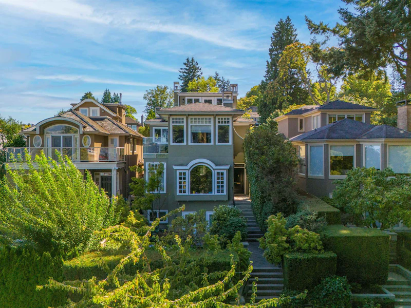4650 W 2nd Avenue, Vancouver BC V6R 1L1