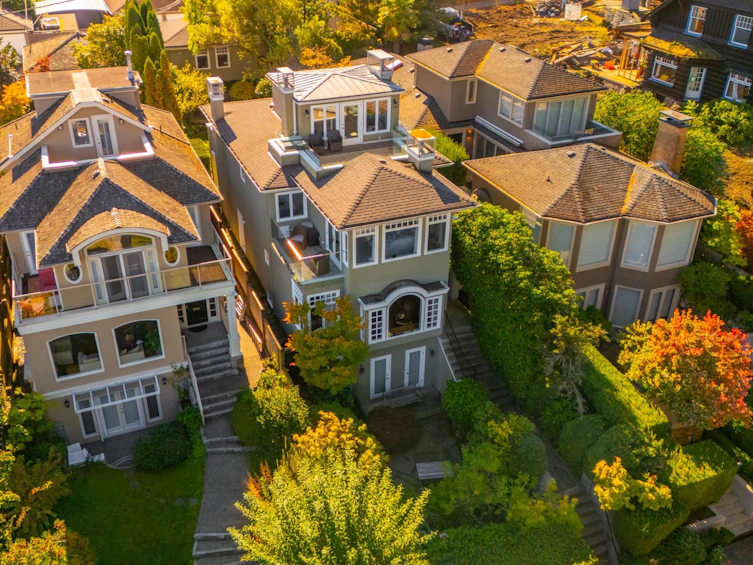 4650 W 2nd Avenue, Vancouver, BC, V6R 1L1 - 2