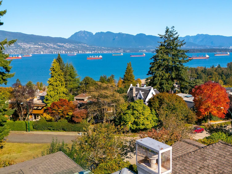 4650 W 2nd Avenue, Vancouver, BC, V6R 1L1 - 5