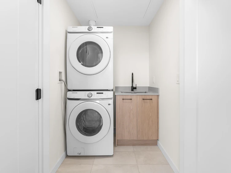 B606-27215 Aldergrove Town Centre Drive, Langley, BC, V4W 0E3 - 36