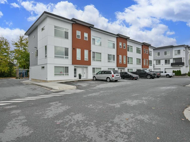 23-27640 Lantern Avenue, Abbotsford, BC, V4X 0C3 - 2
