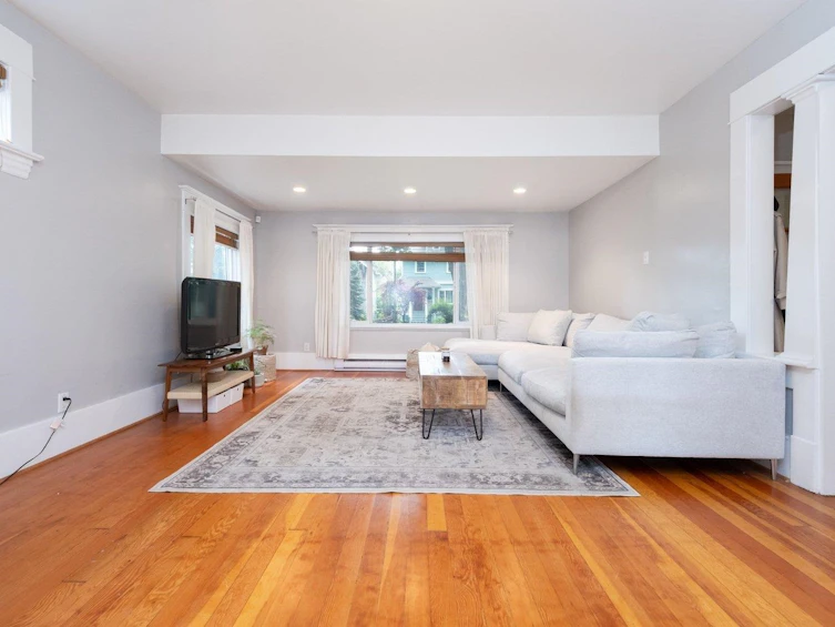 1449 E 10th Avenue, Vancouver, BC, V5N 1X4 - 2