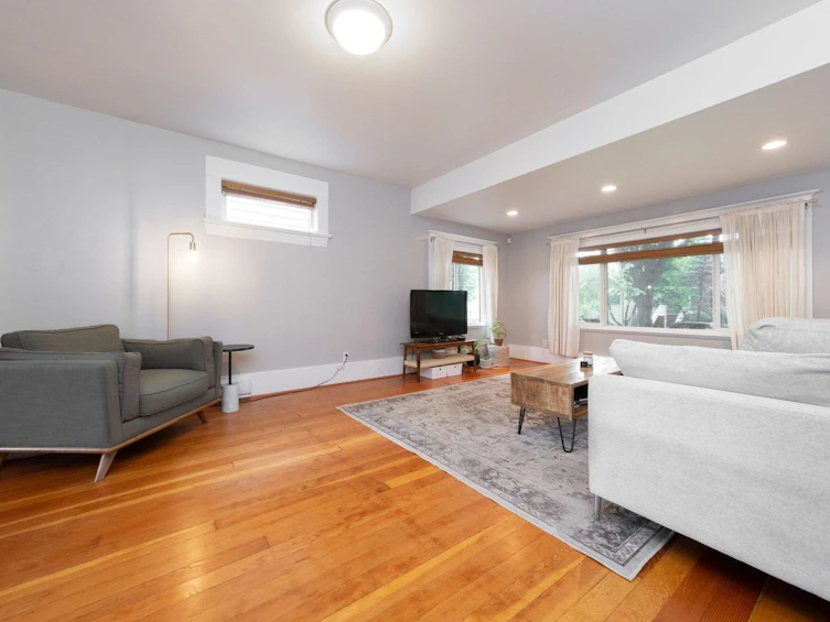 1449 E 10th Avenue, Vancouver, BC, V5N 1X4 - 3