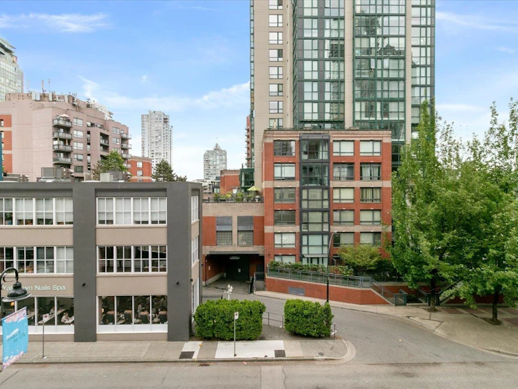 301-1275 Hamilton Street, Vancouver, BC, V6B 1E2 - 10