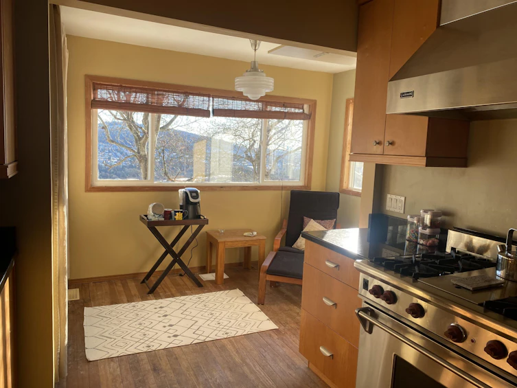 190 N Ellesmere Avenue, Burnaby, BC, V5B 1J8 - 20