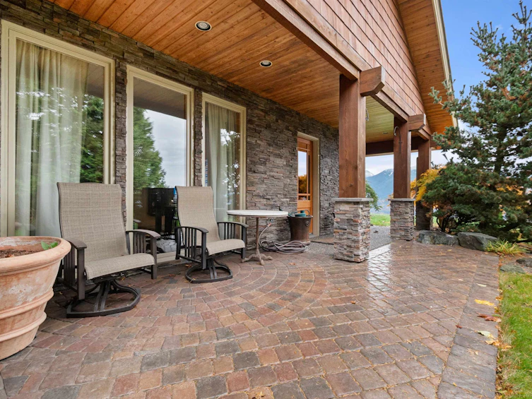 8451 Gooseberry Place, Chilliwack, BC, V2R 4A3 - 3