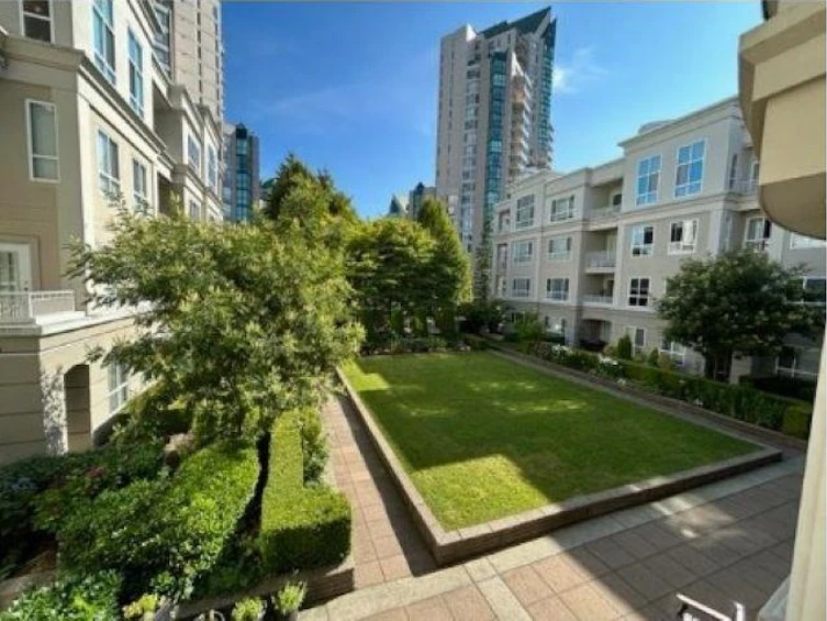 320-3098 Guildford Way, Coquitlam, BC, V3B 7W8 - 28