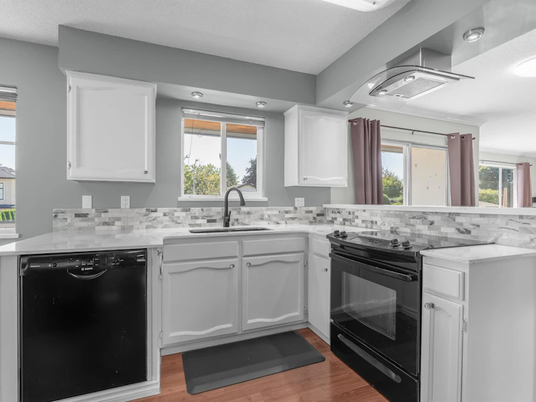 10651 Rochdale Drive, Richmond, BC, V7A 3N7 - 5