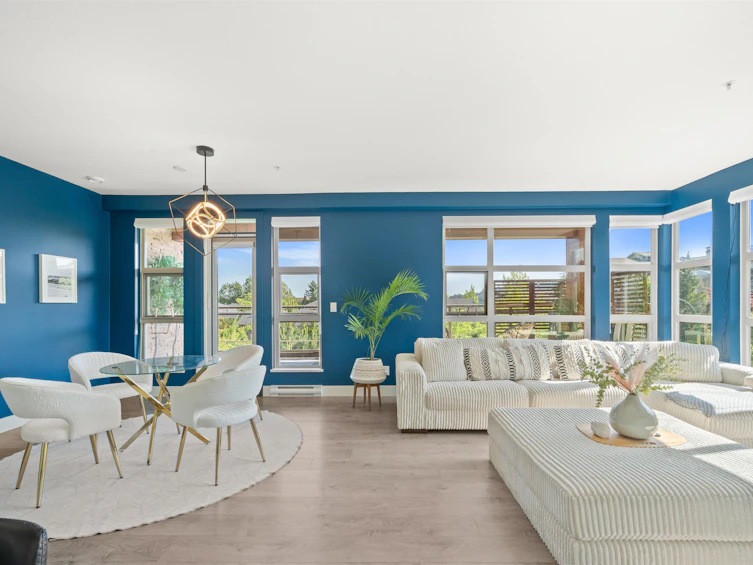 202-3602 Aldercrest Drive, North Vancouver, BC, V7G 0A2 - 2