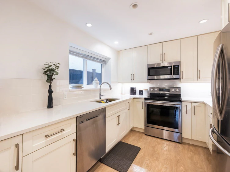 1709 Philip Avenue, North Vancouver, BC, V7P 2V9 - 8