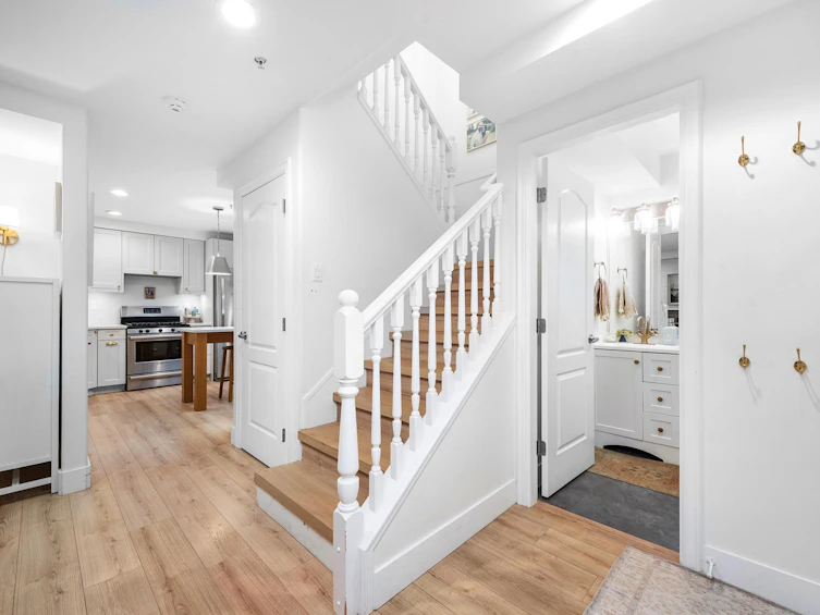 2888 Glen Drive, Vancouver, BC, V5T 4B8 - 25