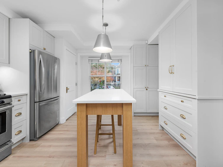 2888 Glen Drive, Vancouver, BC, V5T 4B8 - 20