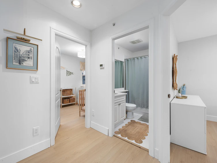 2888 Glen Drive, Vancouver, BC, V5T 4B8 - 36