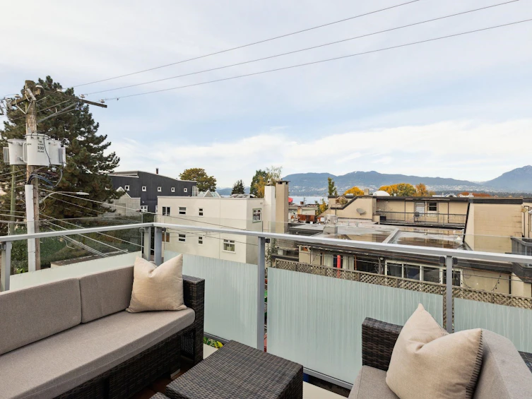 202-1633 Yew Street, Vancouver, BC, V6K 3E6 - 26