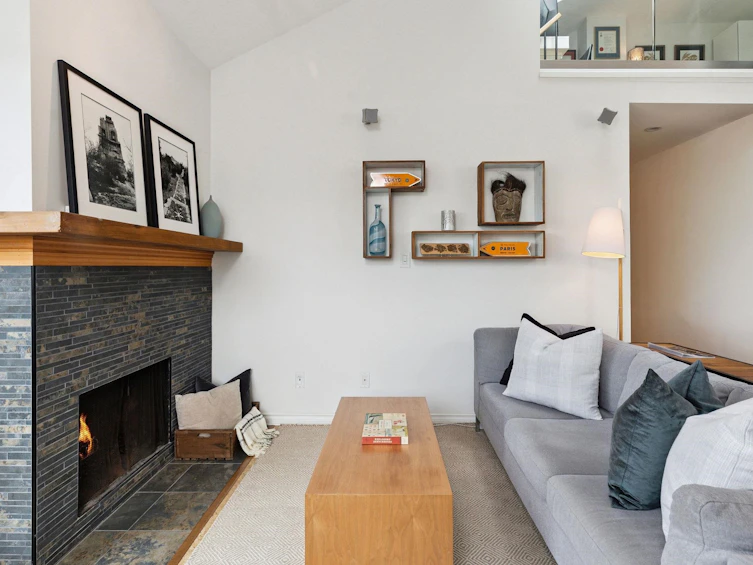 202-1633 Yew Street, Vancouver, BC, V6K 3E6 - 15