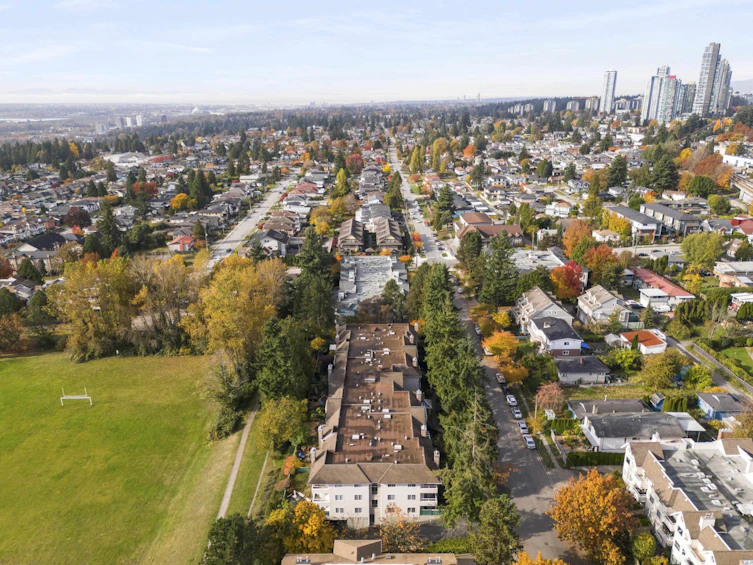 111-5350 Victory Street, Burnaby, BC, V5J 1T1 - 33