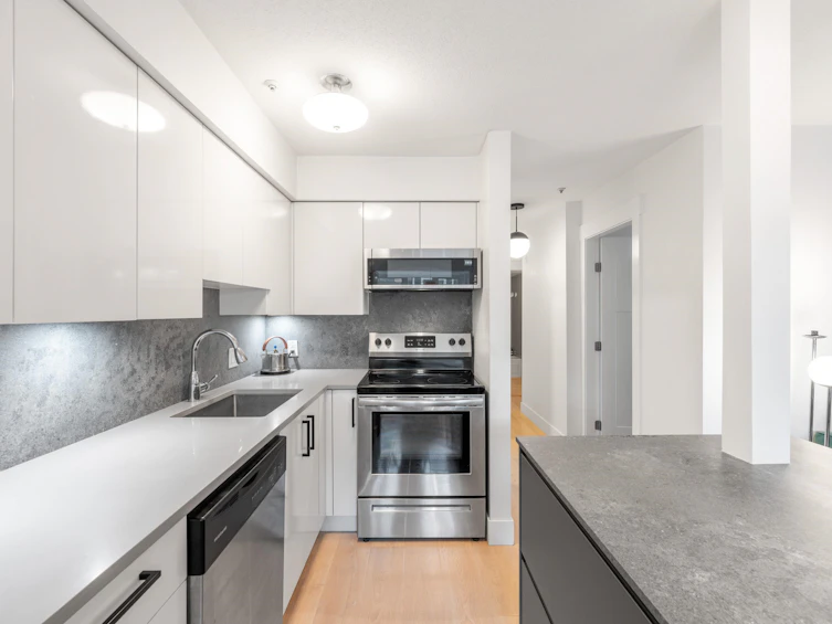 105-2133 Dundas Street, Vancouver, BC, V5L 1J7 - 12