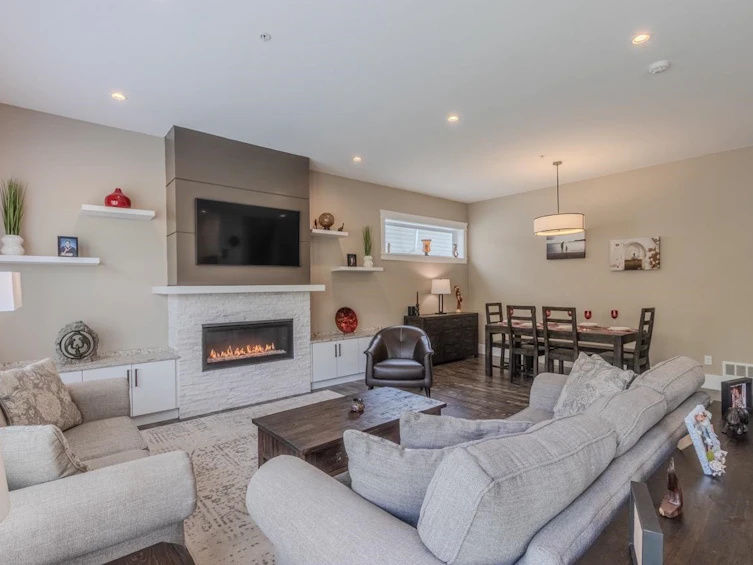10556 Mcveety Street, Maple Ridge, BC, V2W 0K3 - 3