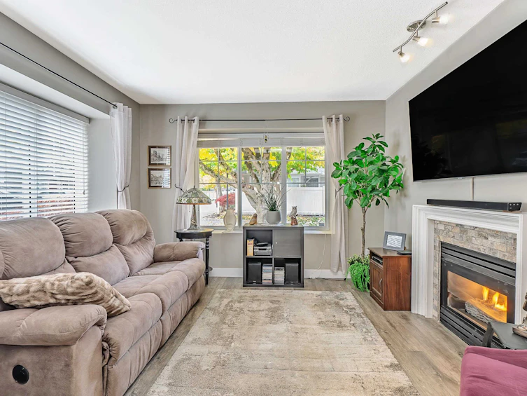 60-23085 118 Avenue, Maple Ridge, BC, V2X 3J7 - 2