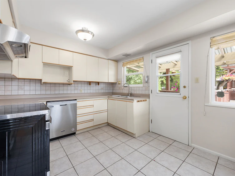7988 Edson Avenue, Burnaby, BC, V5J 3W7 - 13