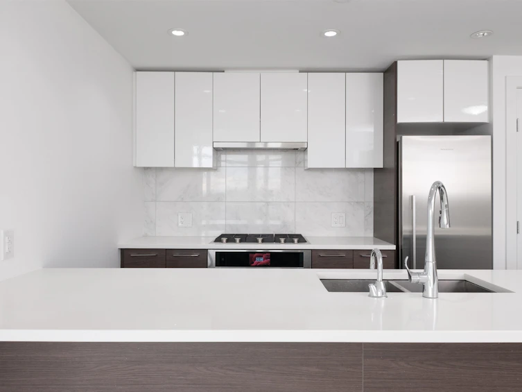 912-3557 Sawmill Crescent, Vancouver, BC, V5S 0E2 - 4