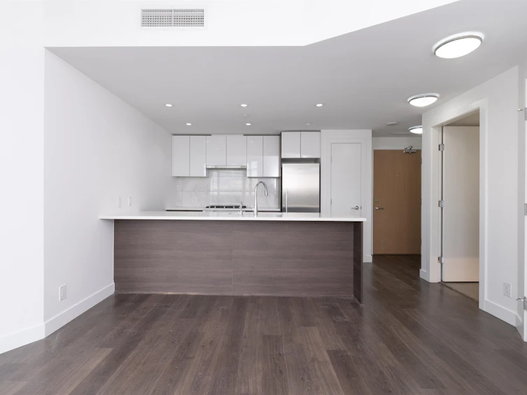 912-3557 Sawmill Crescent, Vancouver, BC, V5S 0E2 - 3