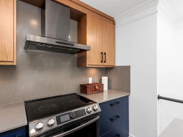 6033 Woodsworth Street, Burnaby, BC, V5G 1S9 - 13