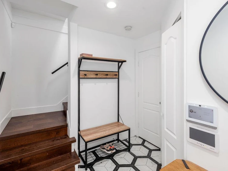 6033 Woodsworth Street, Burnaby, BC, V5G 1S9 - 22