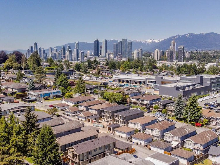 6033 Woodsworth Street, Burnaby, BC, V5G 1S9 - 4
