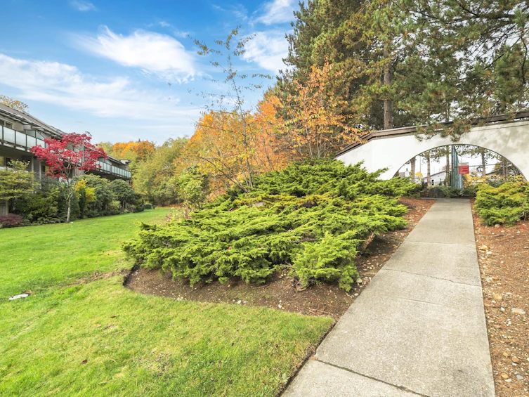 322-4363 Halifax Street, Burnaby, BC, V5C 5Z3 - 37