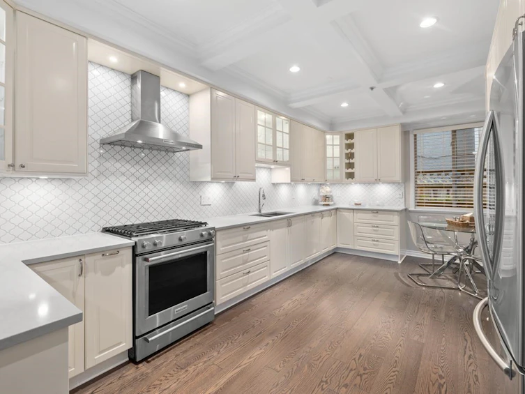 3135 Sunnyhurst Road, North Vancouver, BC, V7K 2G4 - 10