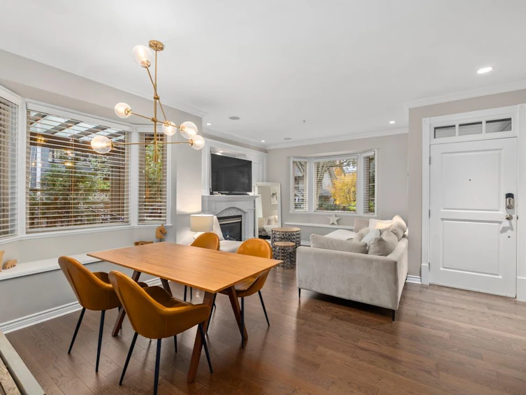 3135 Sunnyhurst Road, North Vancouver, BC, V7K 2G4 - 3