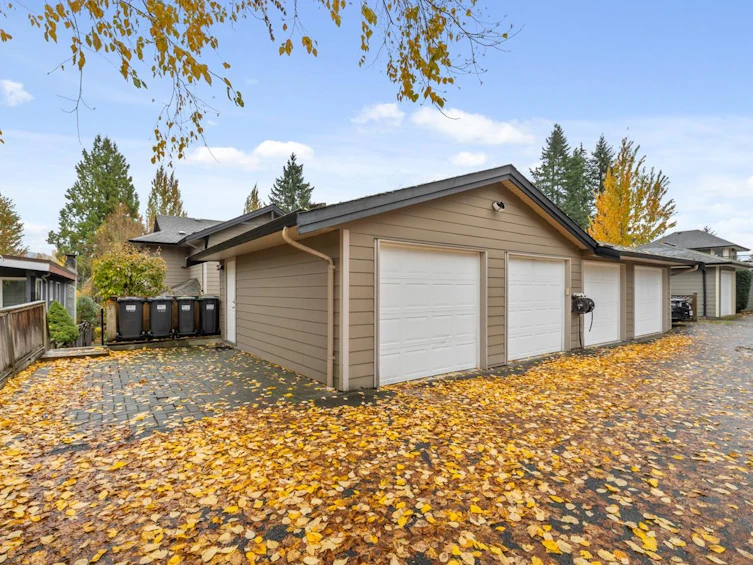 3135 Sunnyhurst Road, North Vancouver, BC, V7K 2G4 - 30