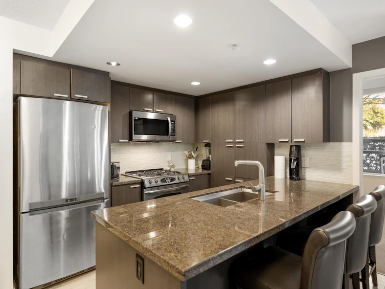 302-2200 Douglas Road, Burnaby, BC, V5C 0G8 - 4